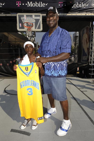 揭示他们背 揭示他们背